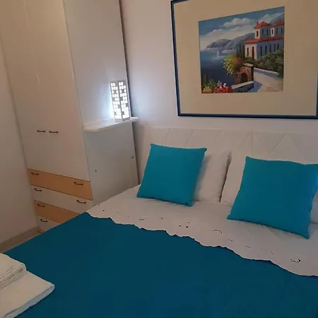 My Little House: Seaside With Patio And Parking Tropea