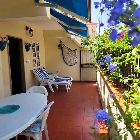 Apartment My Little House: Seaside With Patio And Parking