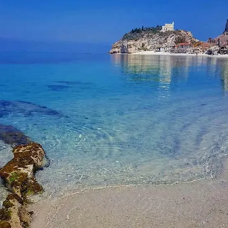 My Little House - Con Patio E Parcheggio Privato A 5 Minuti Dalla E Dal Centro 아파트 *